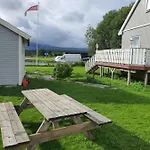 Camp Saltstraumen-elvegård *