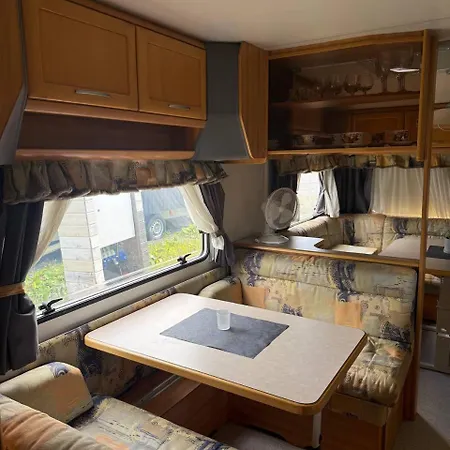 Camp Saltstraumen-elvegard 캠프장 *