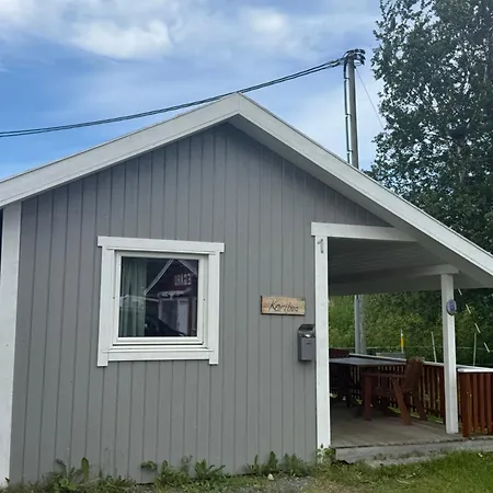 Camp Saltstraumen-elvegard 보도