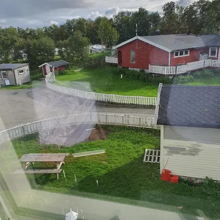 Camp Saltstraumen-elvegard *